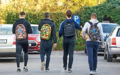 Choose the Right Backpack For Your Kids’ Spinal Health